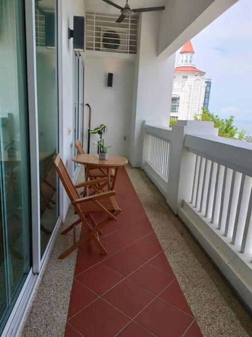 Straits Quay Marina Suites Penang 3E By Aurorahomes Bagan Jermal Exterior photo