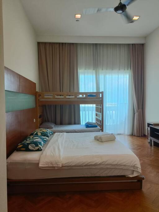 Straits Quay Marina Suites Penang 3E By Aurorahomes Bagan Jermal Exterior photo